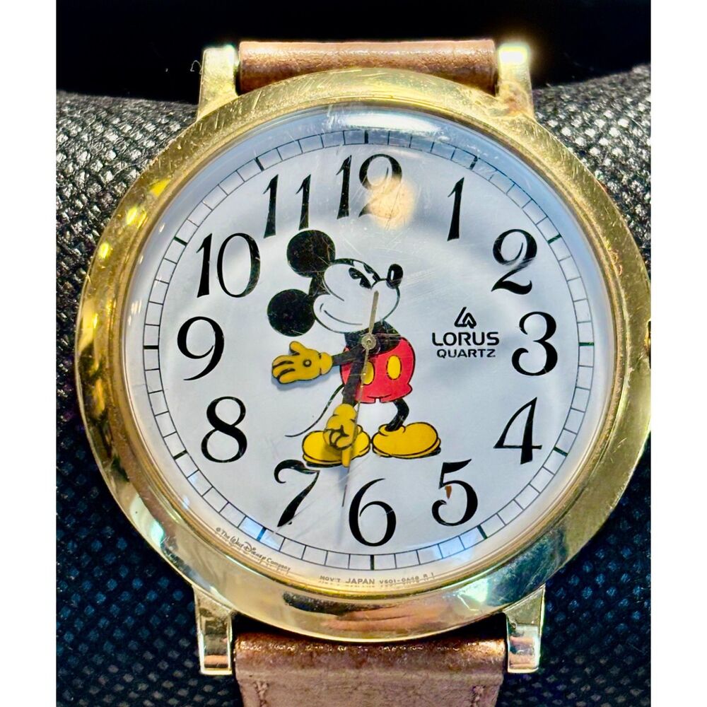 Vintage Lorus Disney Mickey Mouse Jumbo Watch- New Baterry